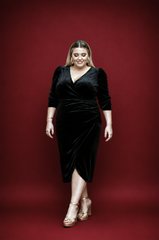 Vestido Irene talla grande de terciopelo negro, falda cruzada envolvente