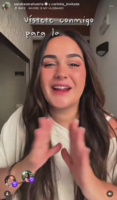 sandraverahuerta haciendo un vístete conmigo con los vestidos  de talla grande de corintia
